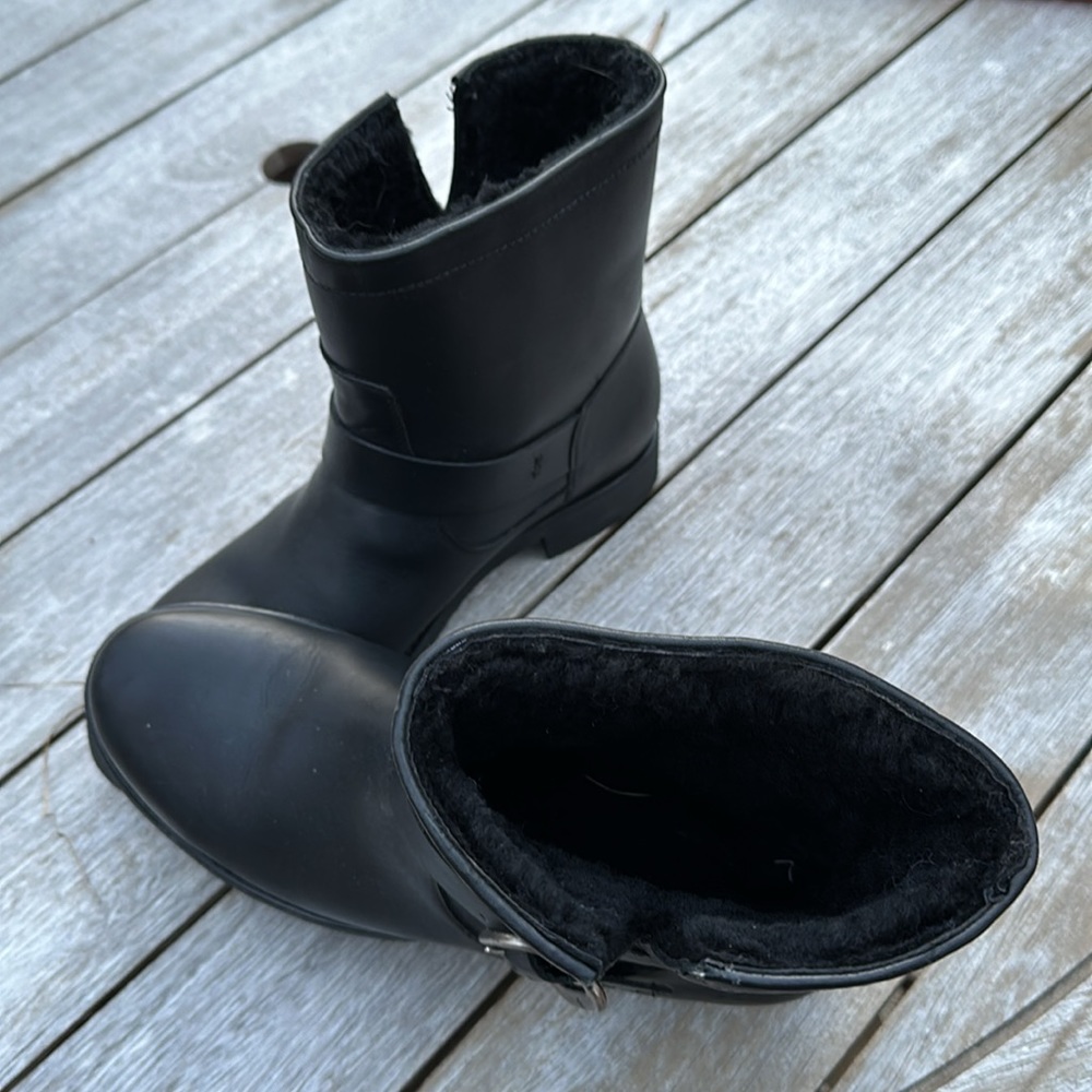 Frye boots with Sherpa lining. Wore them 1 time. In brand new condition. - Picture 3 of 9